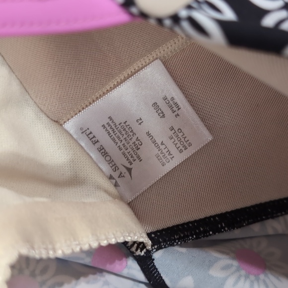 A Shore Fit Black Pink Daisy Print Tankini Top Size 12 - Picture 2 of 3